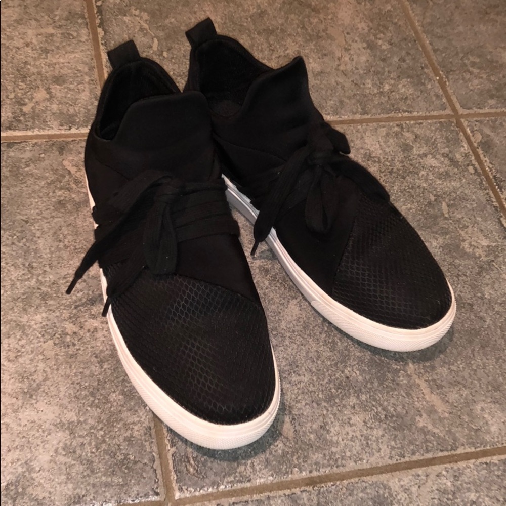 Steve Madden Lancer Sneakers